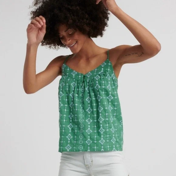 Lucky brand eyelet tank outlet